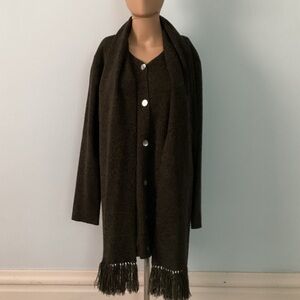 Elegant Cardigan With Attached Scarf 🏹